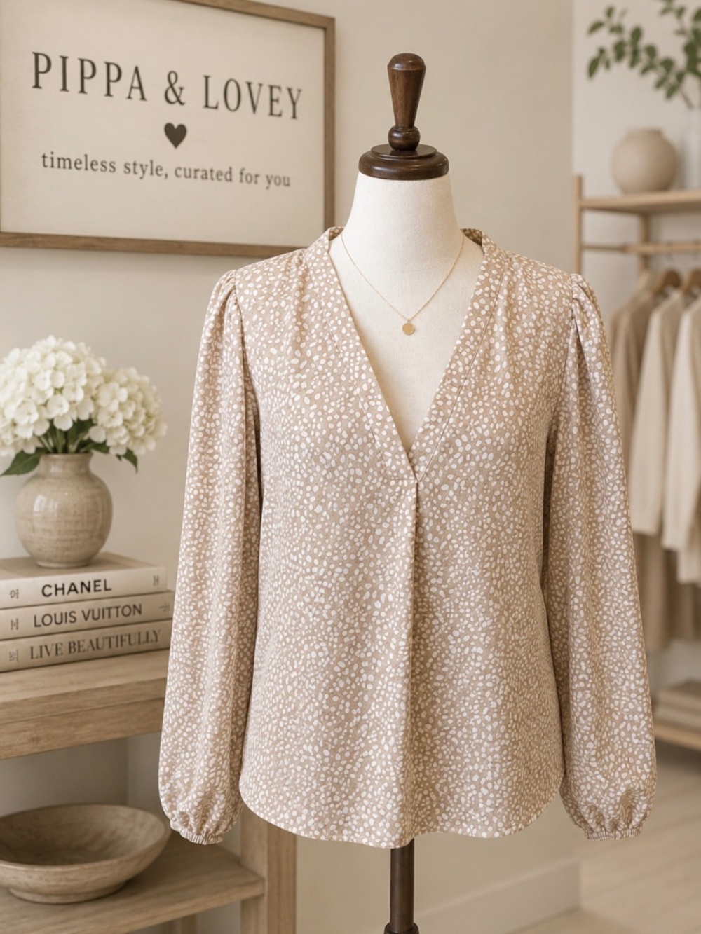 Gibsonlook V-Neck Blouse | XS